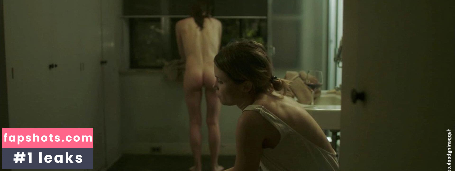 Stephanie Ellis gallery photo #11