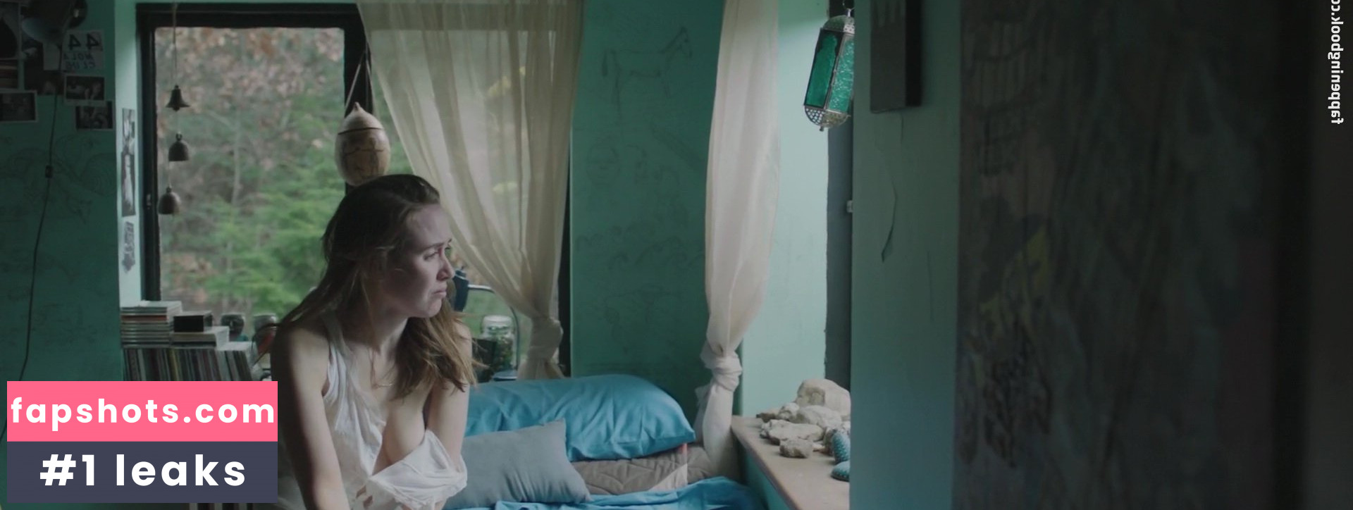 Stephanie Ellis gallery photo #3