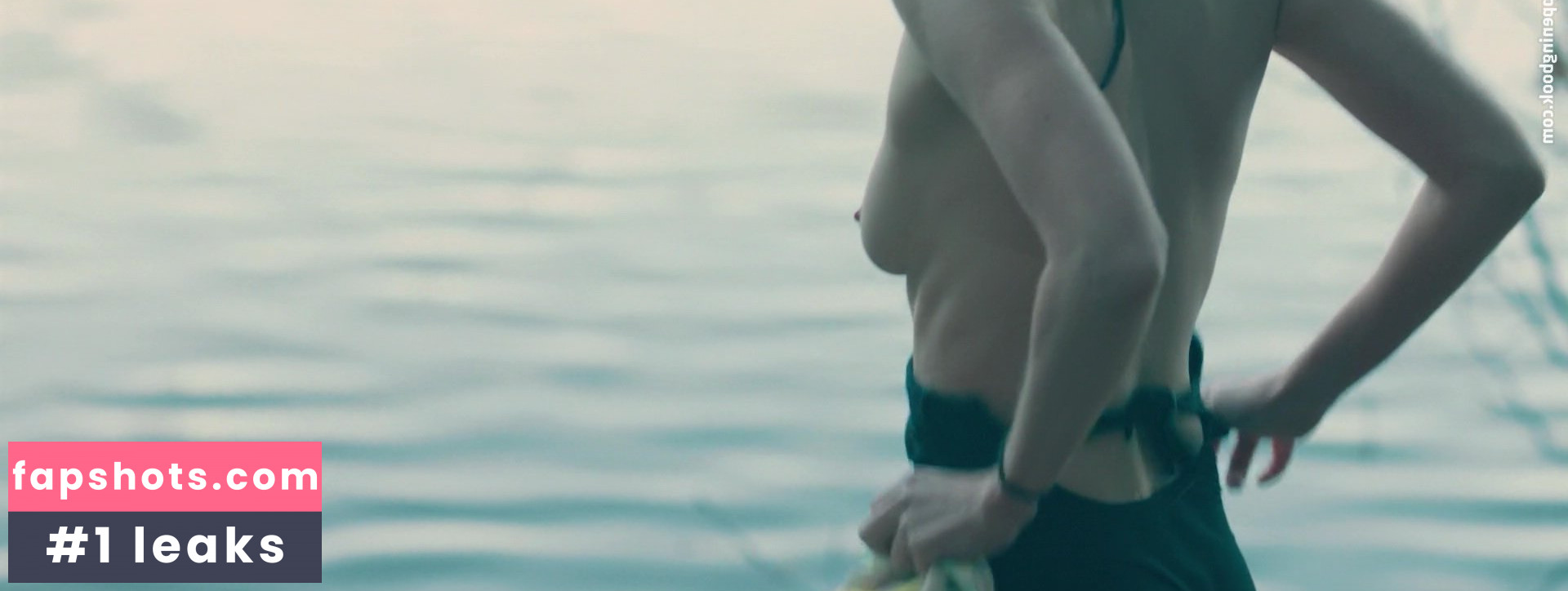 Stephanie Ellis nude babe gallery