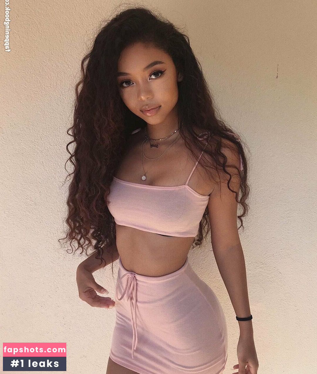 Stephanie Hikaru gallery photo #18