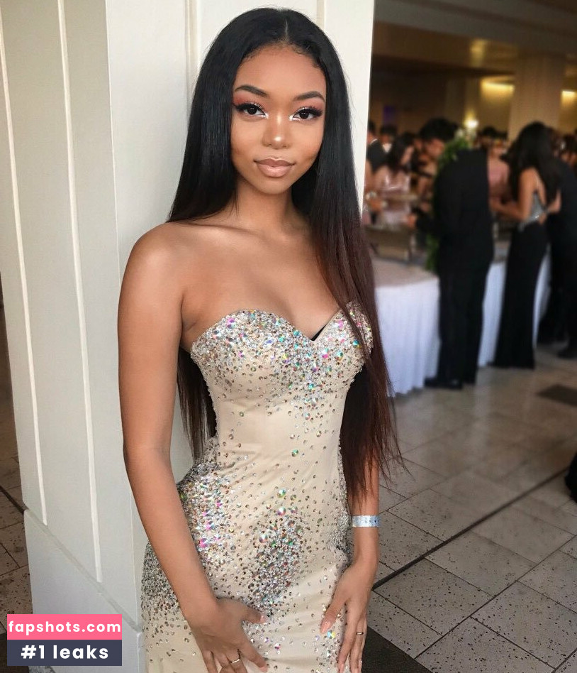 Stephanie Hikaru gallery photo #19