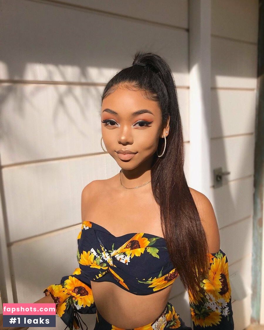 Stephanie Hikaru gallery photo #26