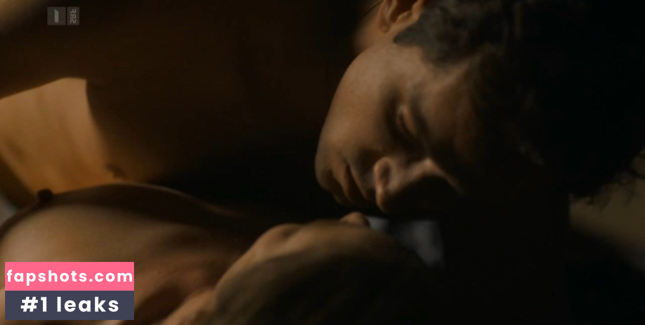 Stephanie Japp gallery photo #5