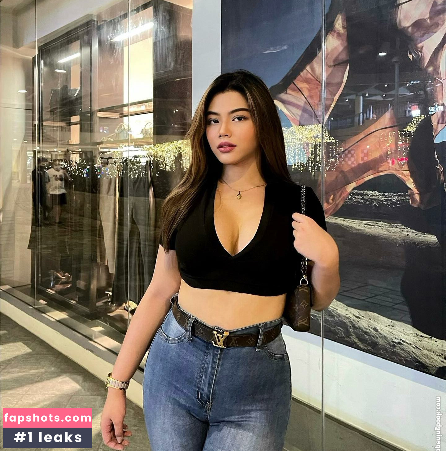 Stephanie Licas nude babe gallery