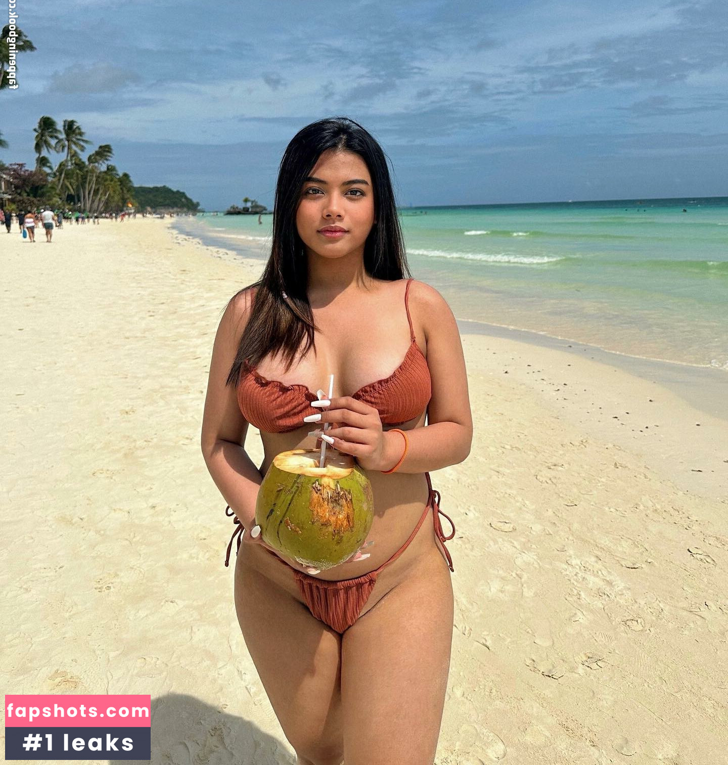 Stephanie Licas gallery photo #3