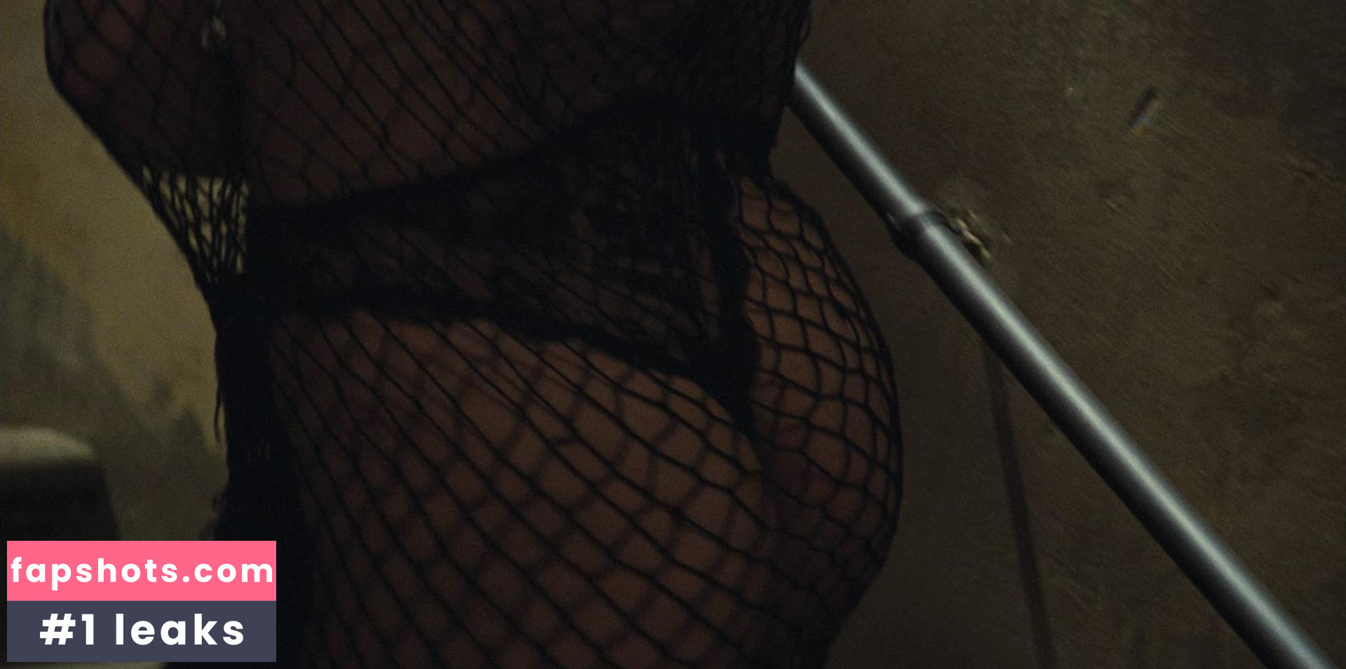 Stéphanie Loïk gallery photo #2