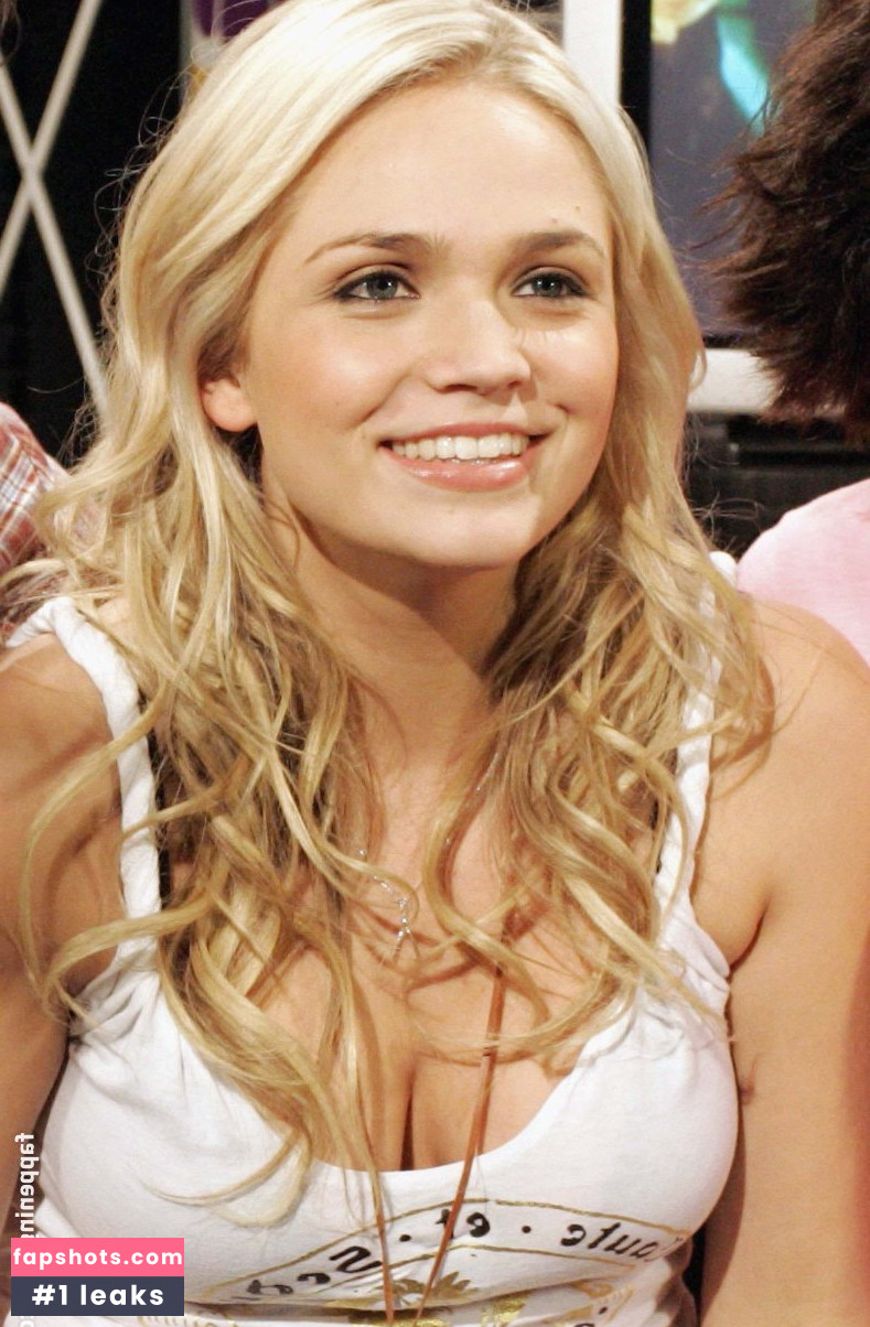 Stephanie McIntosh Nude Leaks OnlyFans Photos #29 - LeakJerk