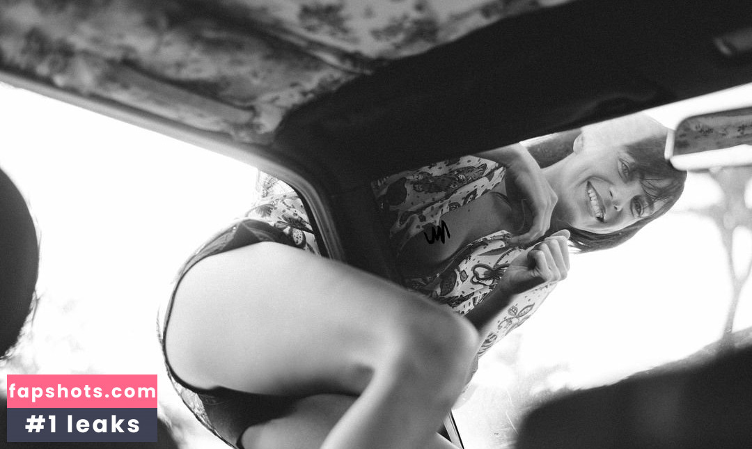 Stephanie Moore gallery photo #31