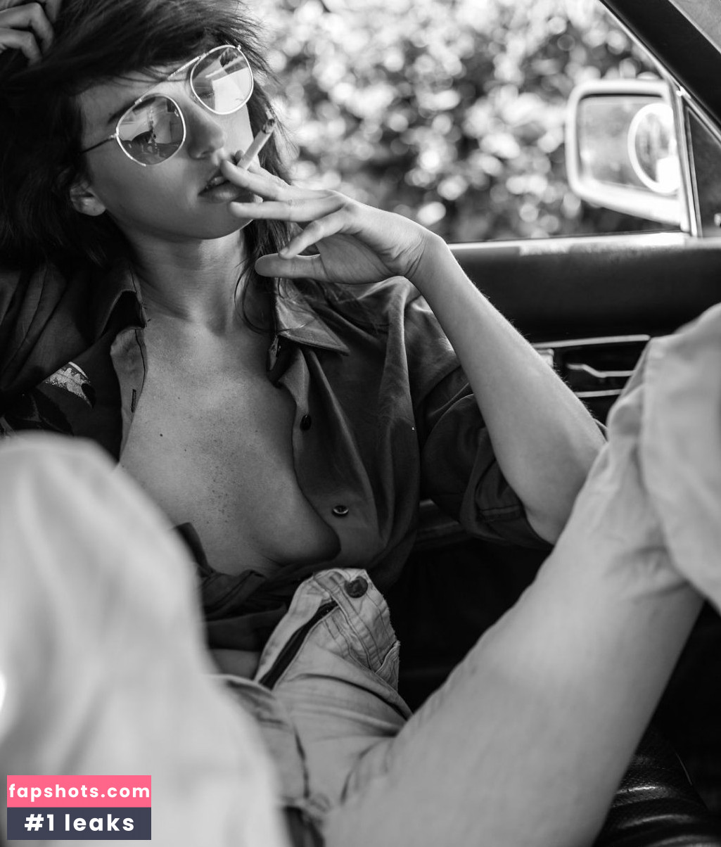 Stephanie Moore gallery photo #46