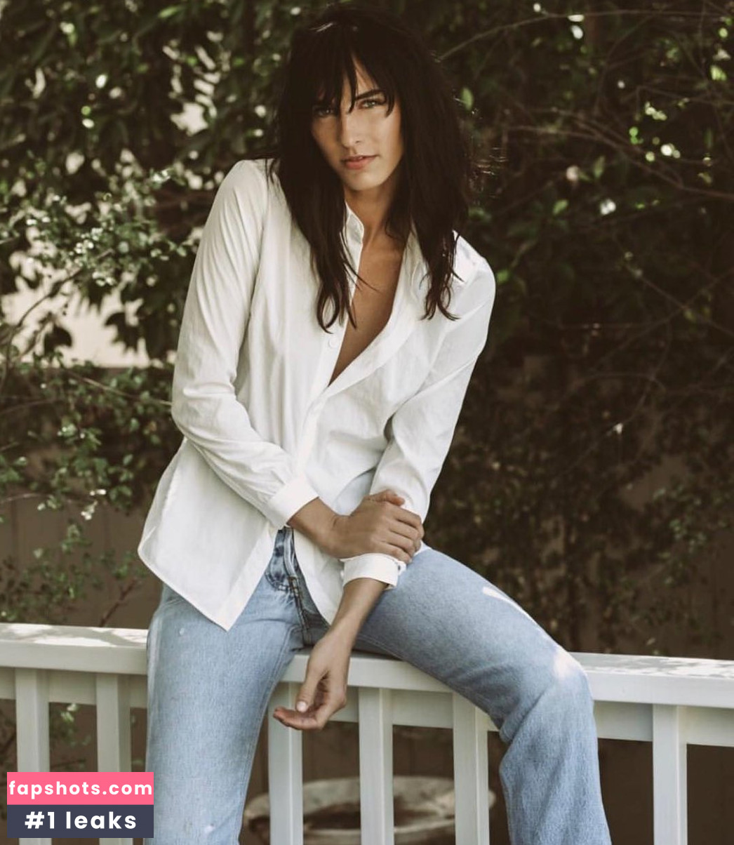 Stephanie Moore gallery photo #49