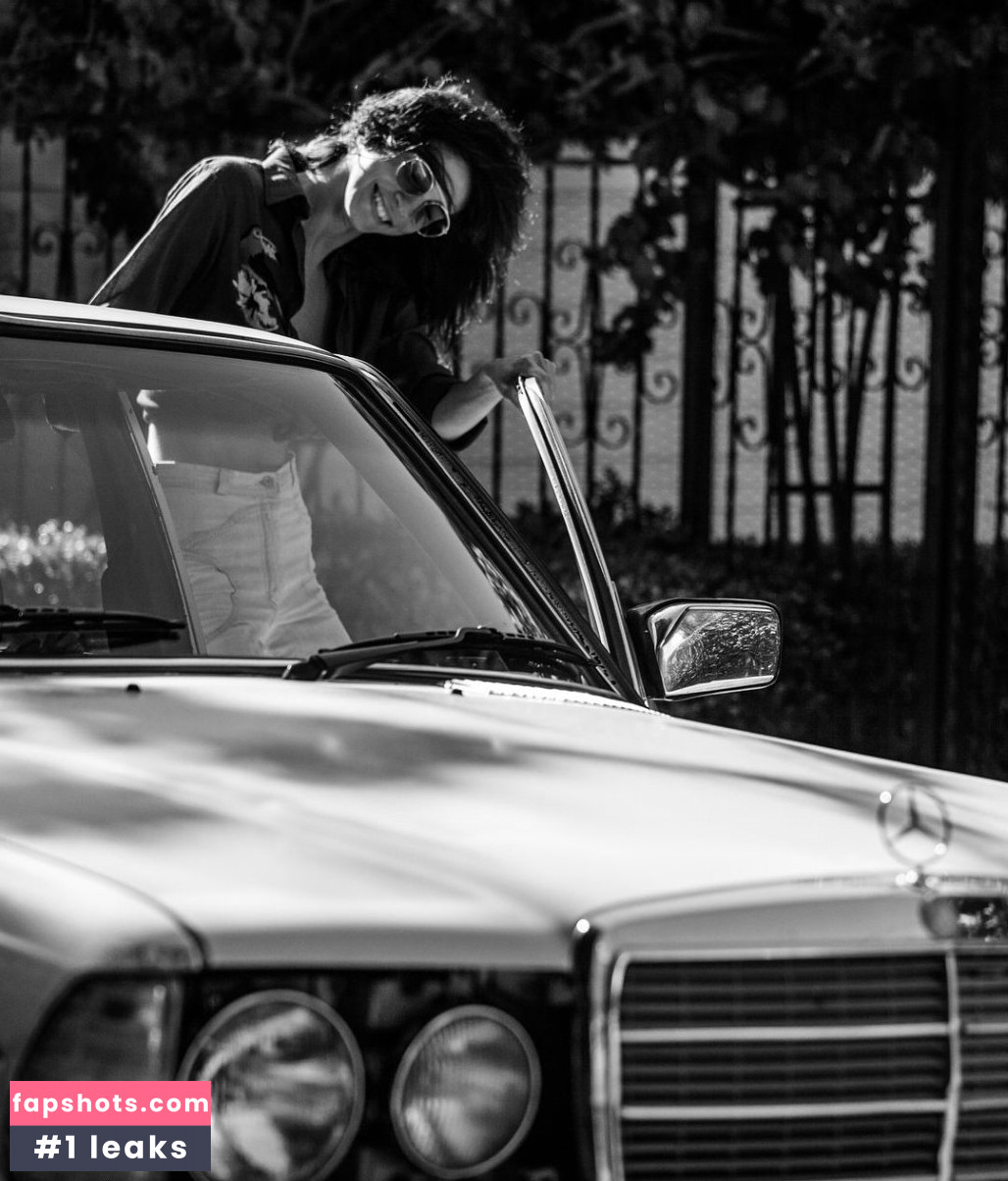 Stephanie Moore gallery photo #58