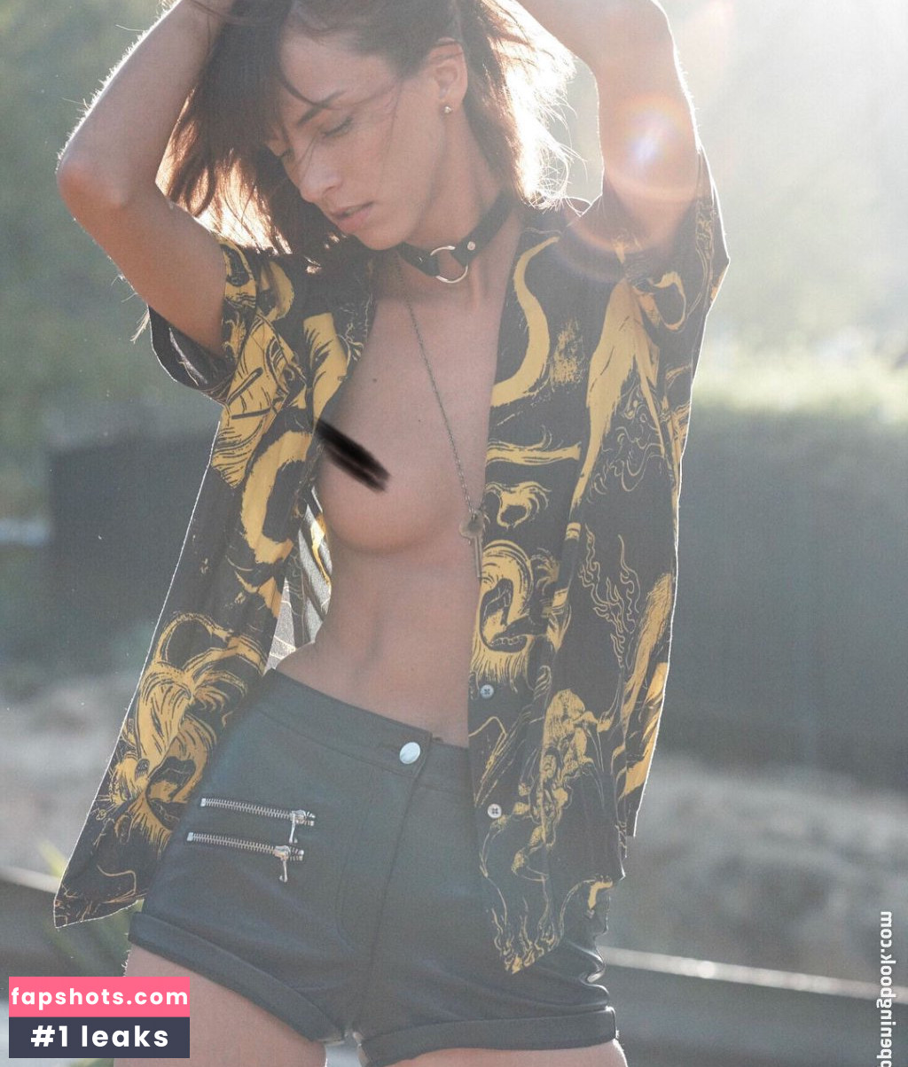 Stephanie Moore gallery photo #64