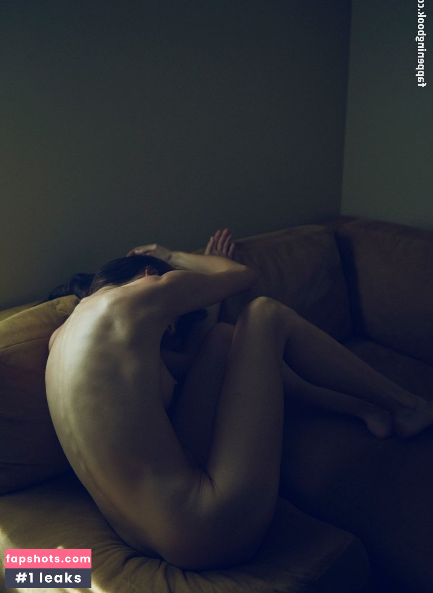 Stephanie Moore gallery photo #10