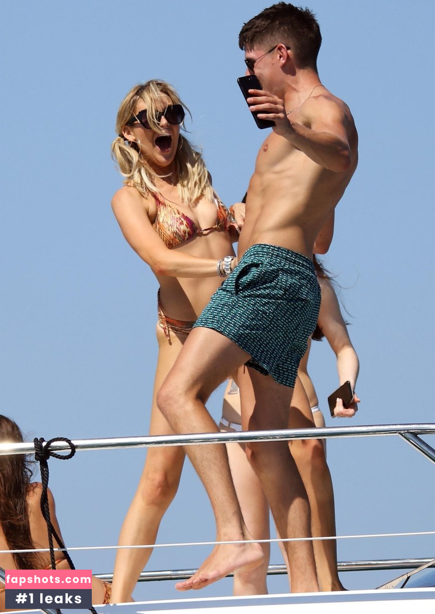 Stephanie Pratt gallery photo #79