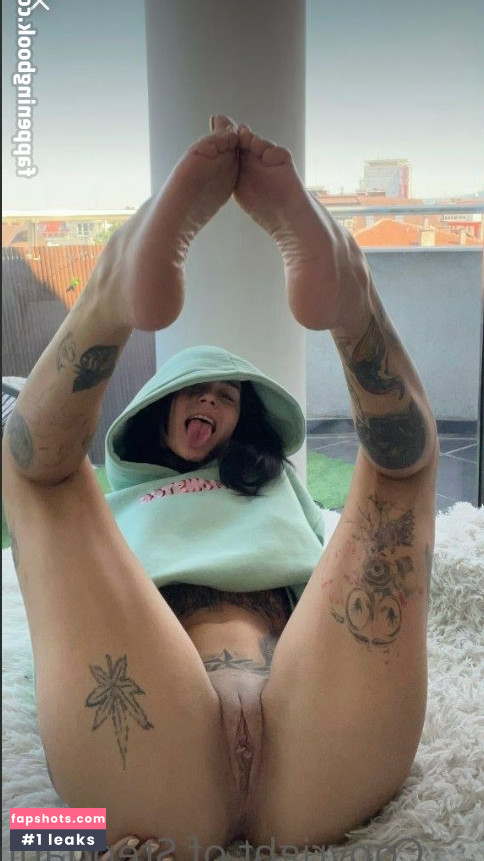 Stephanie Raszolkov gallery photo #58