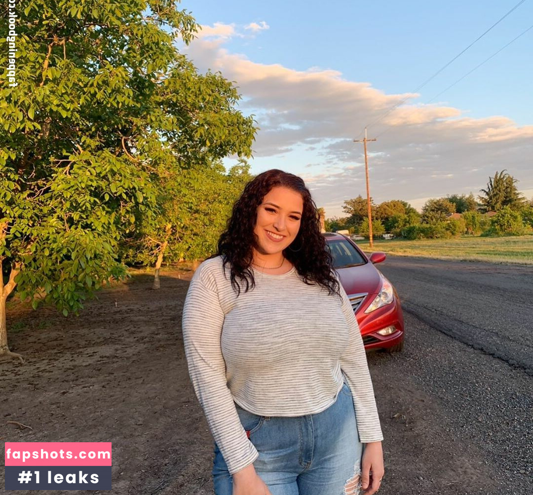 Stephanie Sangster gallery photo #11