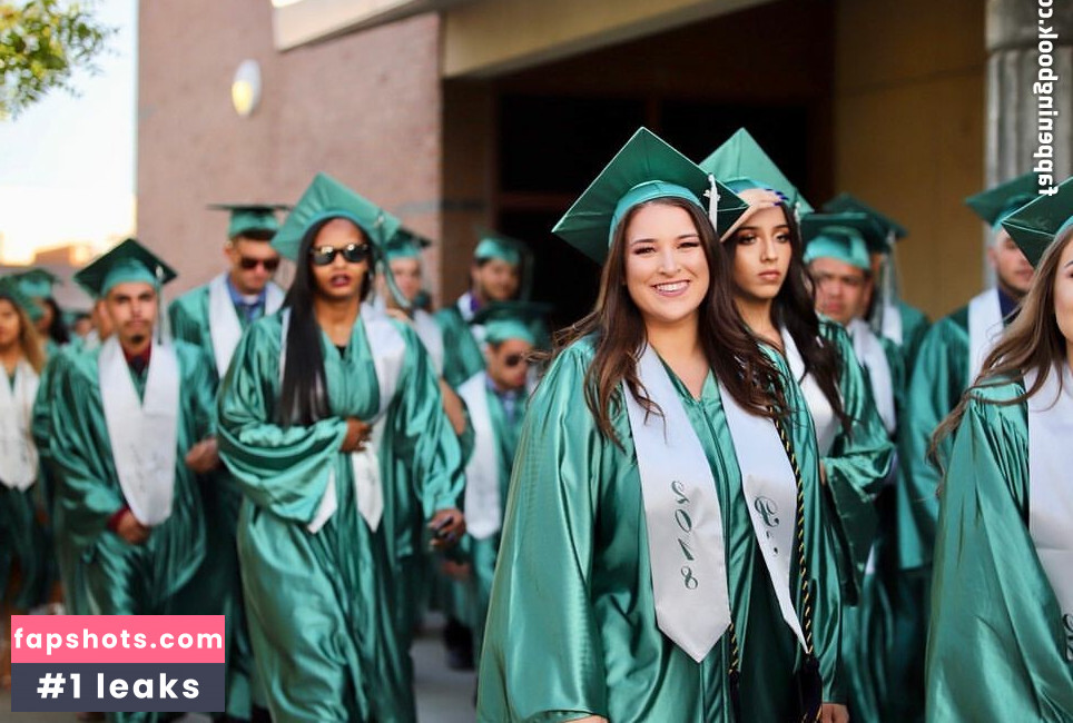 Stephanie Sangster gallery photo #12