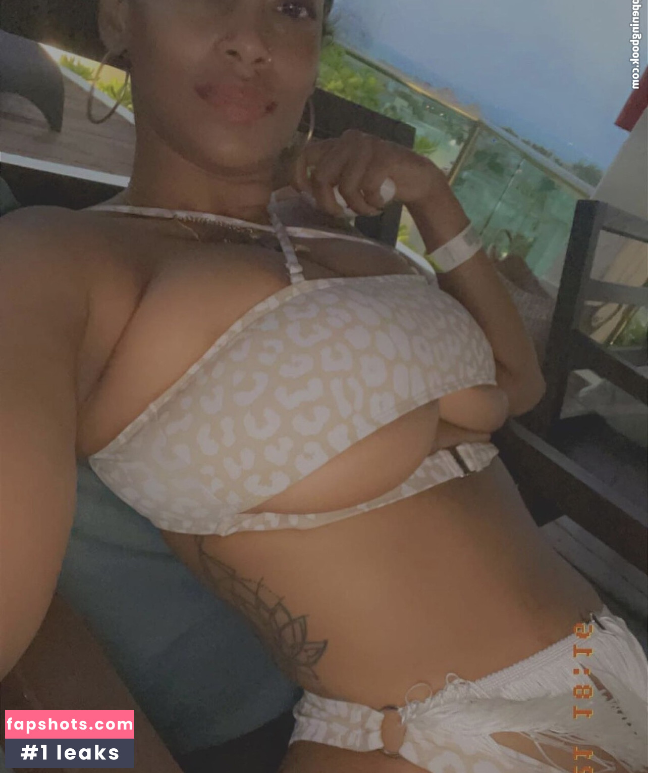 Stephanie Singh gallery photo #3