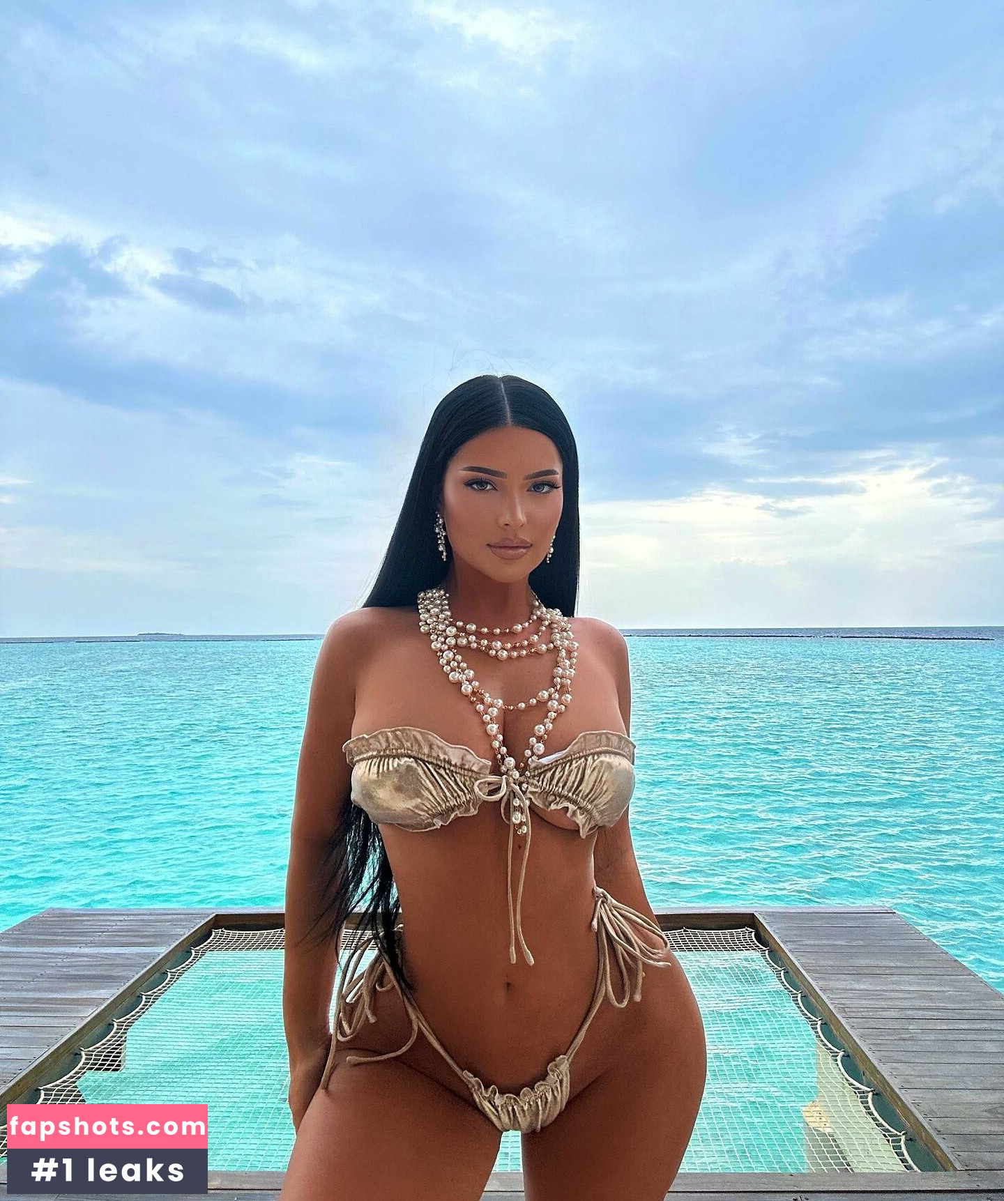 Stephanie Symonds gallery photo #2