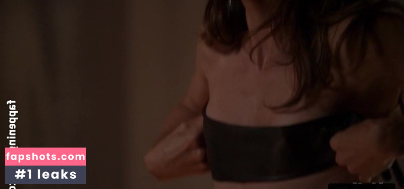 Stephanie Szostak gallery photo #13