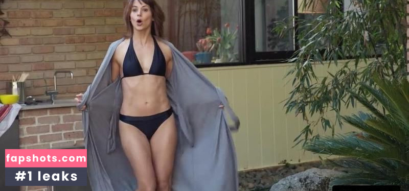 Stephanie Szostak gallery photo #17