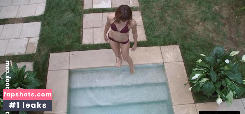 Stephanie Szostak gallery photo #31