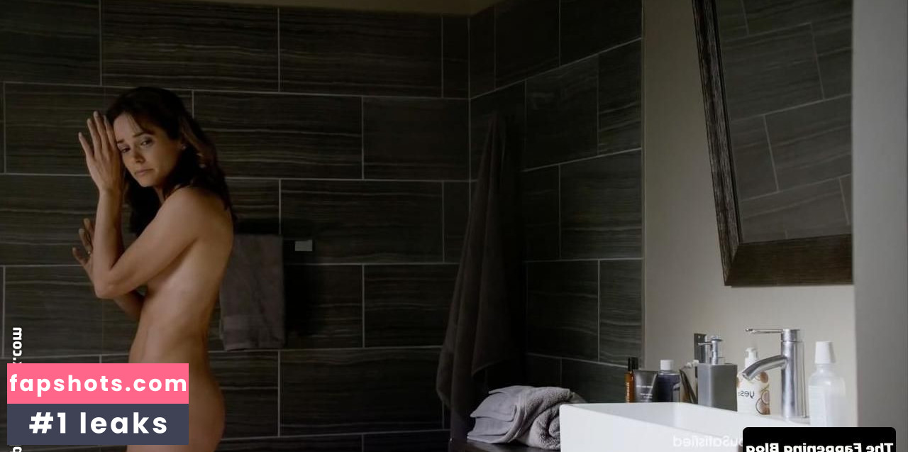 Stephanie Szostak gallery photo #37