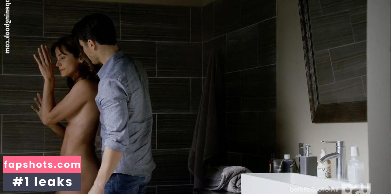 Stephanie Szostak gallery photo #93