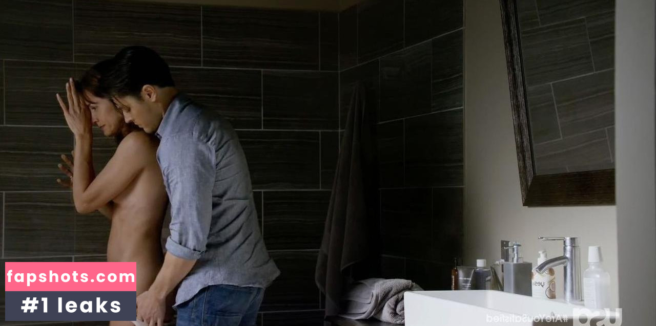 Stephanie Szostak gallery photo #97