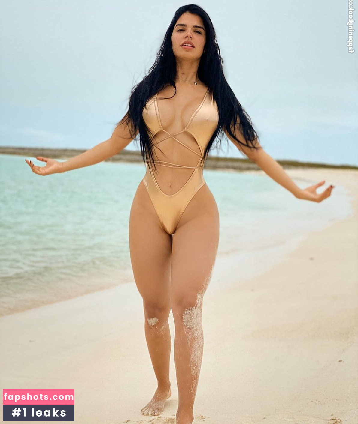 Stephany Gonzalez gallery photo #19