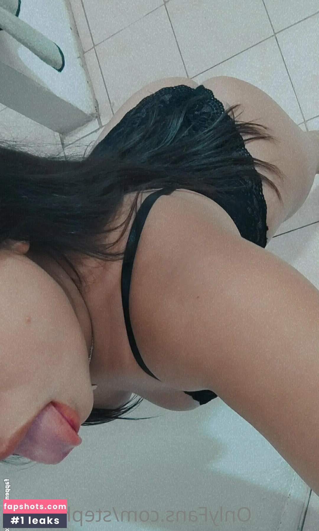 stephany09 gallery photo #4