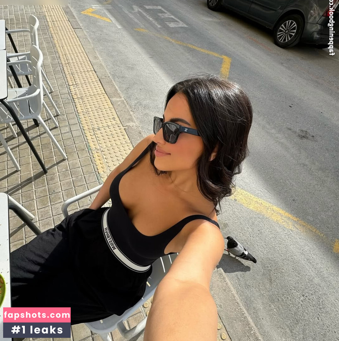 Stephsa nude babe gallery