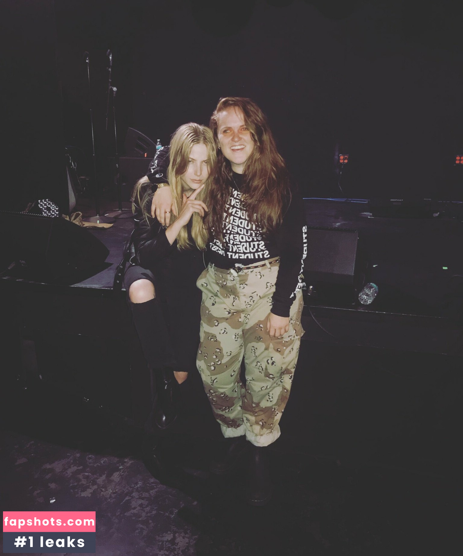 Stevie Wynne Levine Nahé úniky fotek pouze od fanoušků #3 - Fapshots