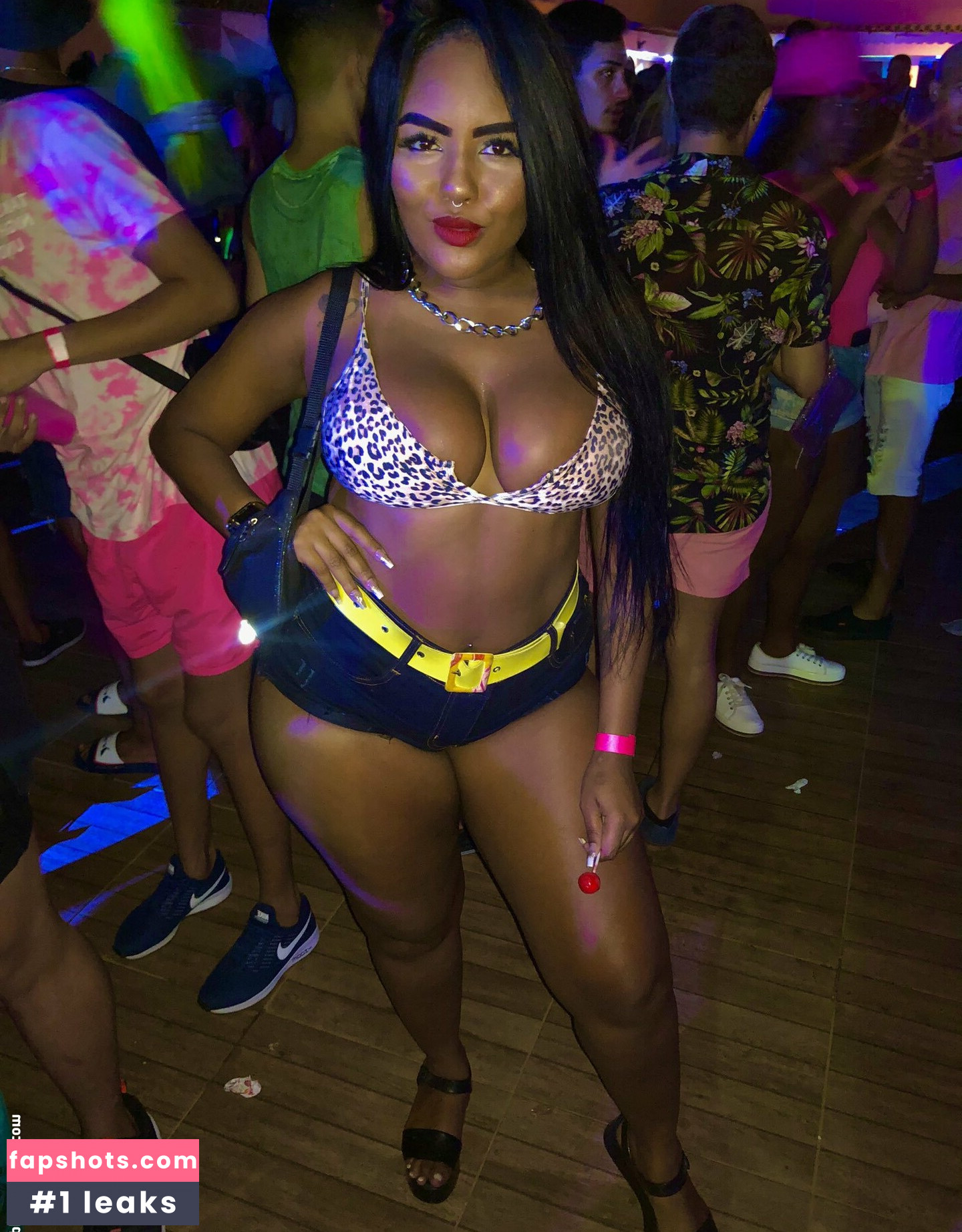 Sthefany Cristina Nude Leaks OnlyFans Photos #5 - LeakJerk