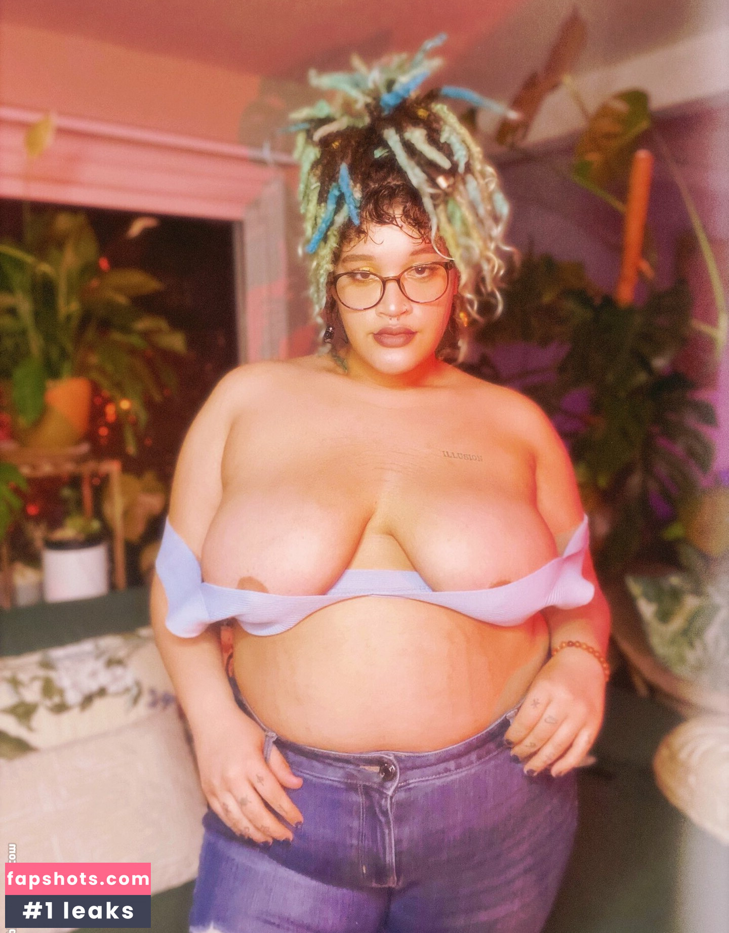 StickyEmpress gallery photo #16