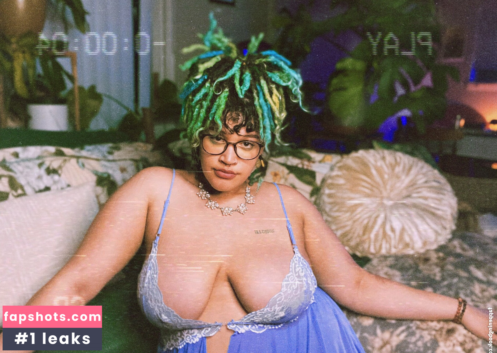 StickyEmpress gallery photo #7