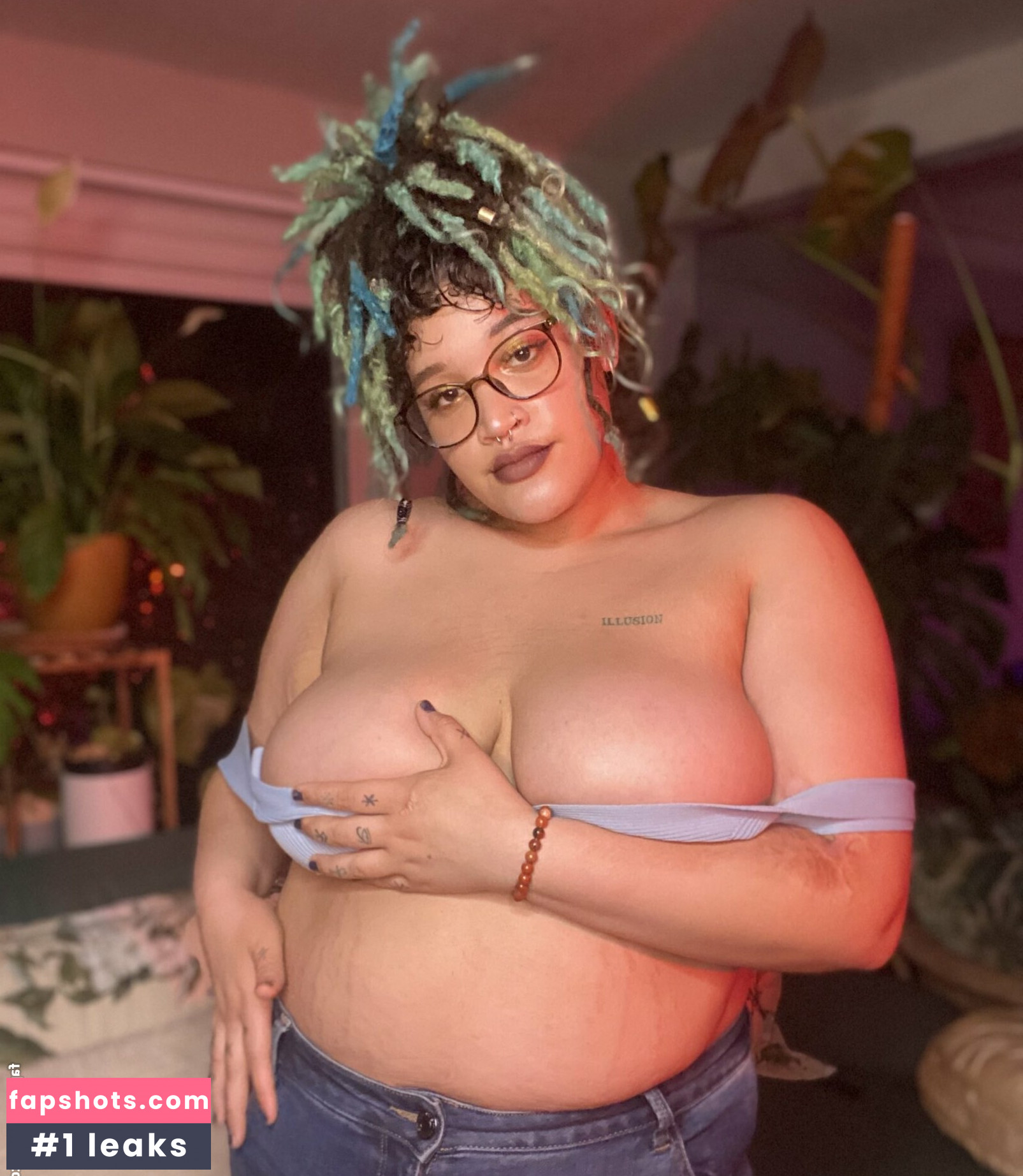 StickyEmpress gallery photo #8