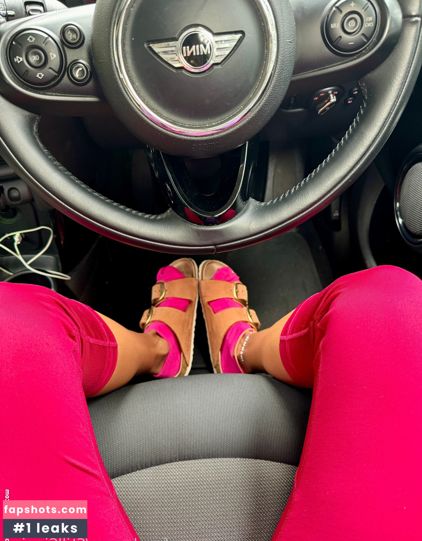 StillSinning gallery photo #9