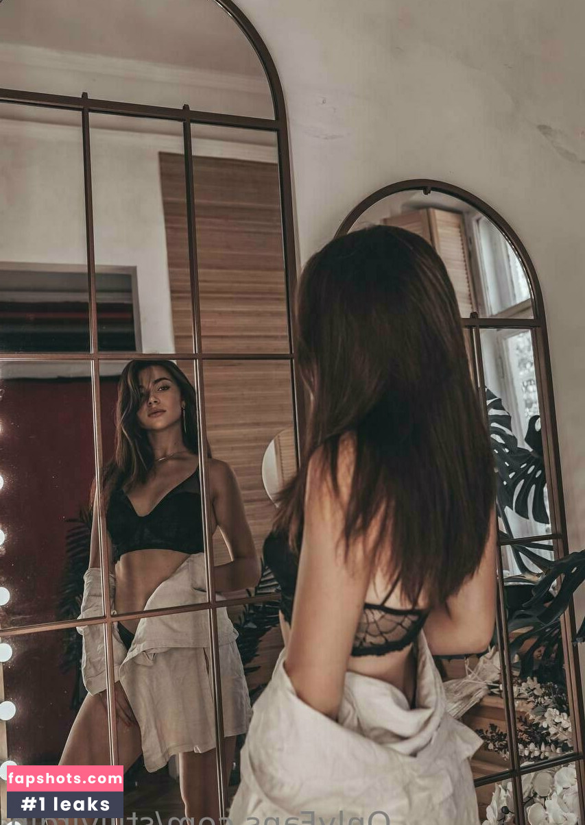 stillvirgin nude babe gallery