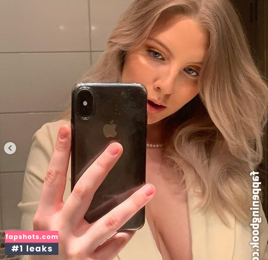 Stina gallery photo #2