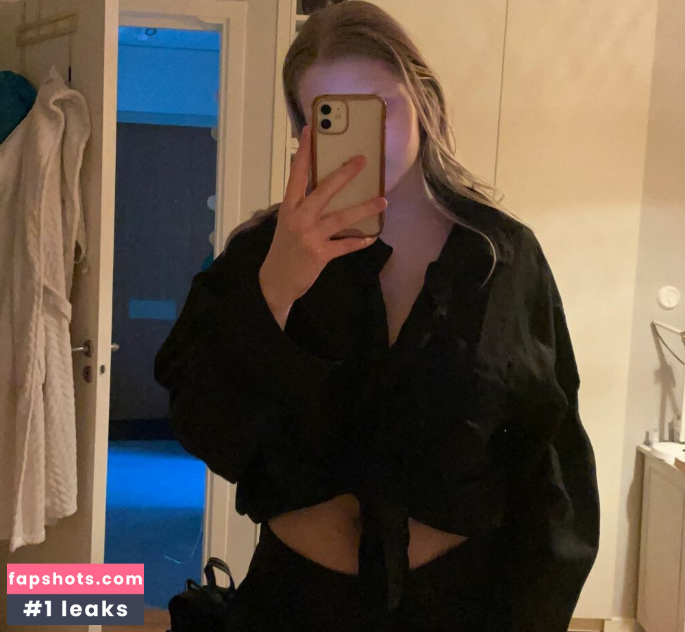 Stina gallery photo #5