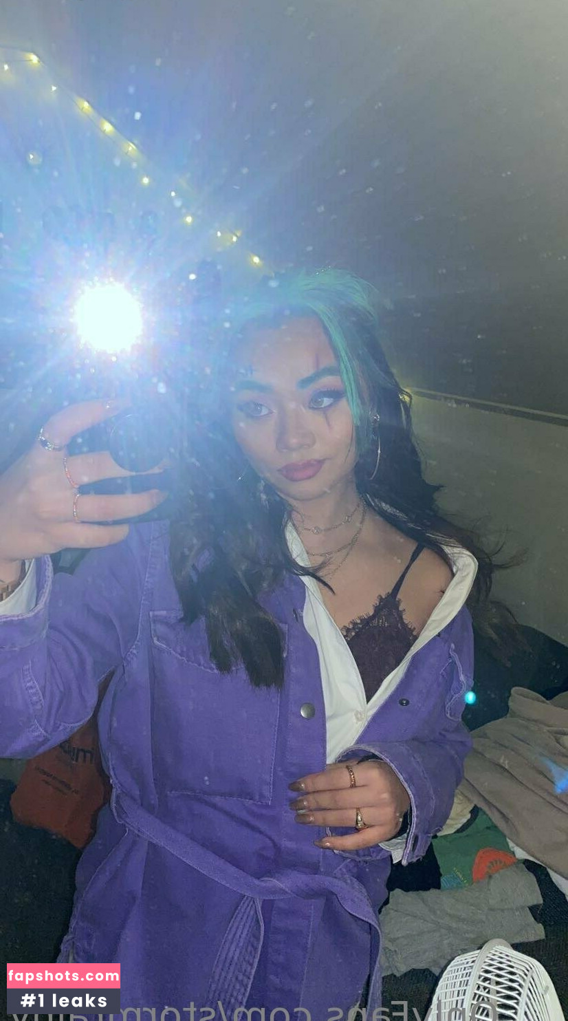 stormrainy nude babe gallery