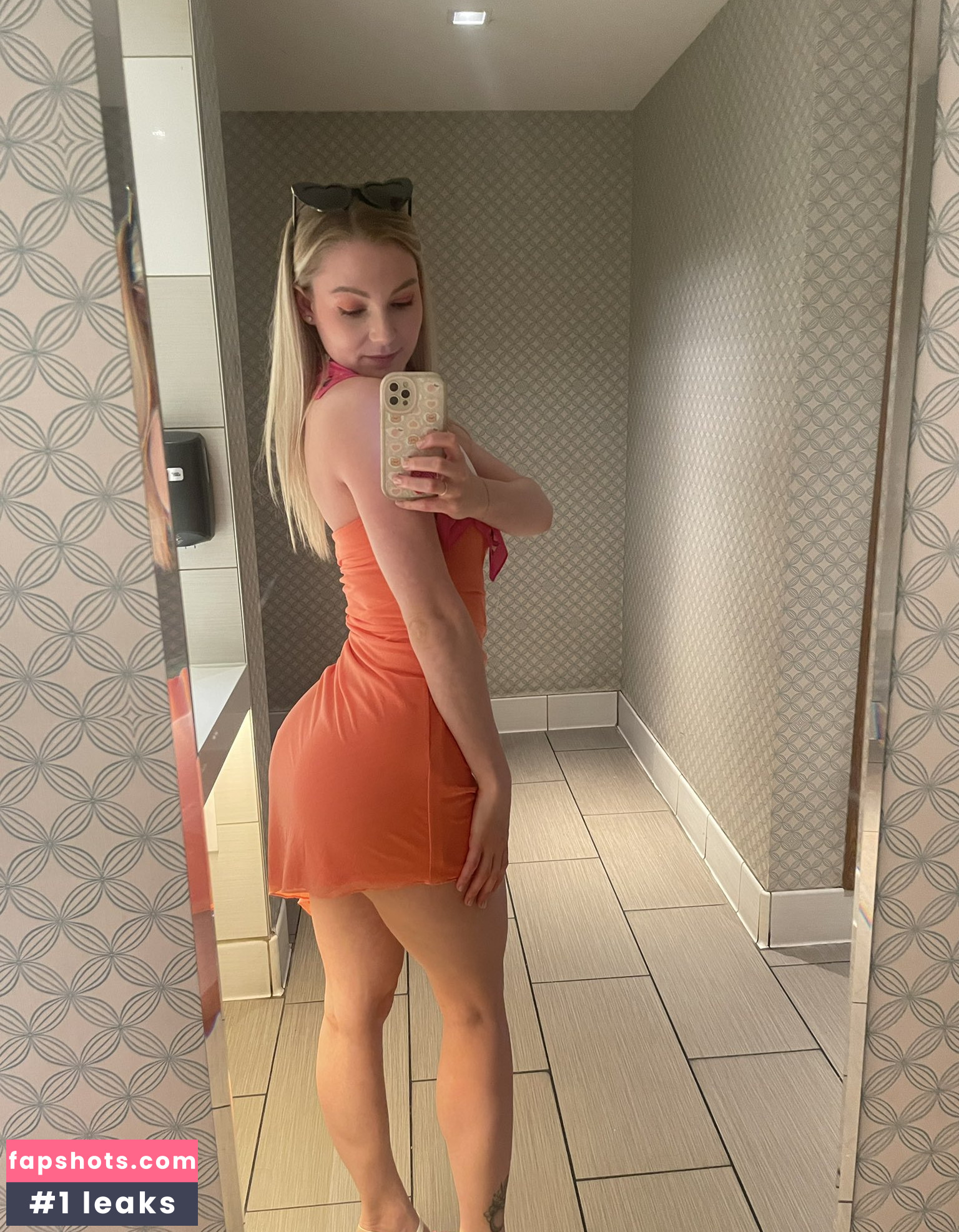 STPeach (Social) Nahé úniky fotek pouze od fanoušků #142 - Fapshots