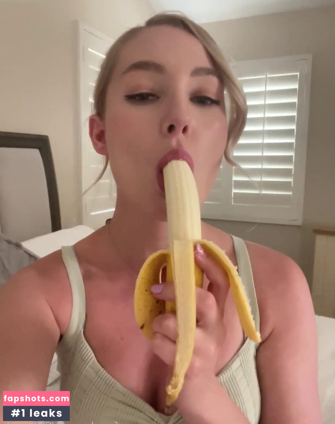 STPeach gallery photo #40