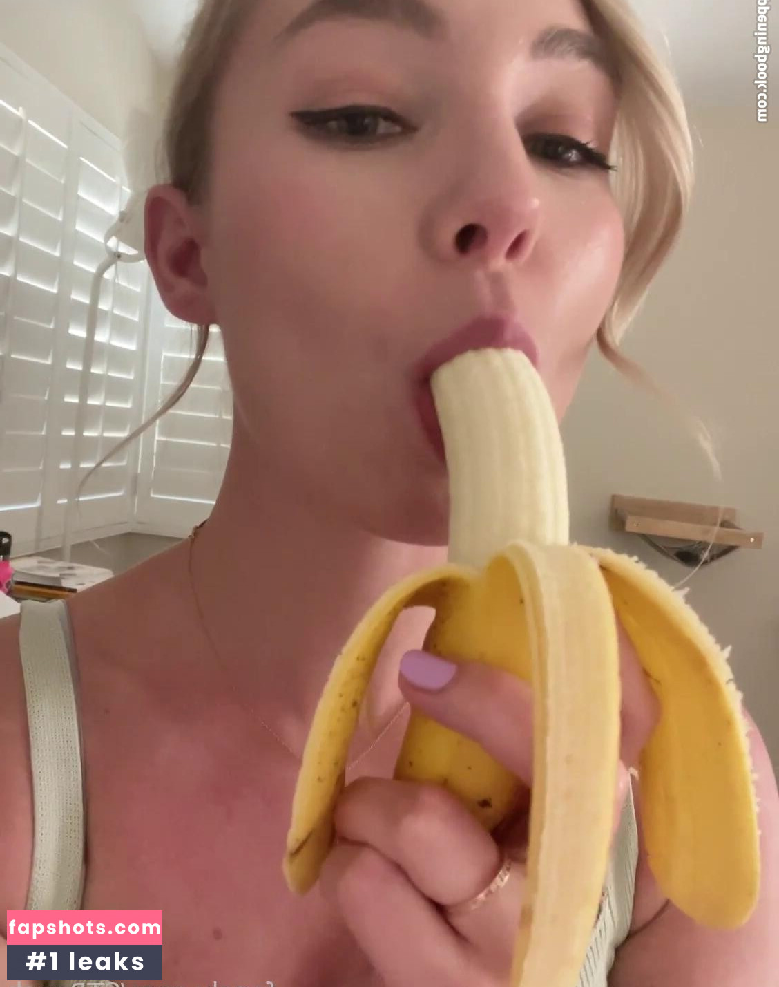 STPeach gallery photo #42