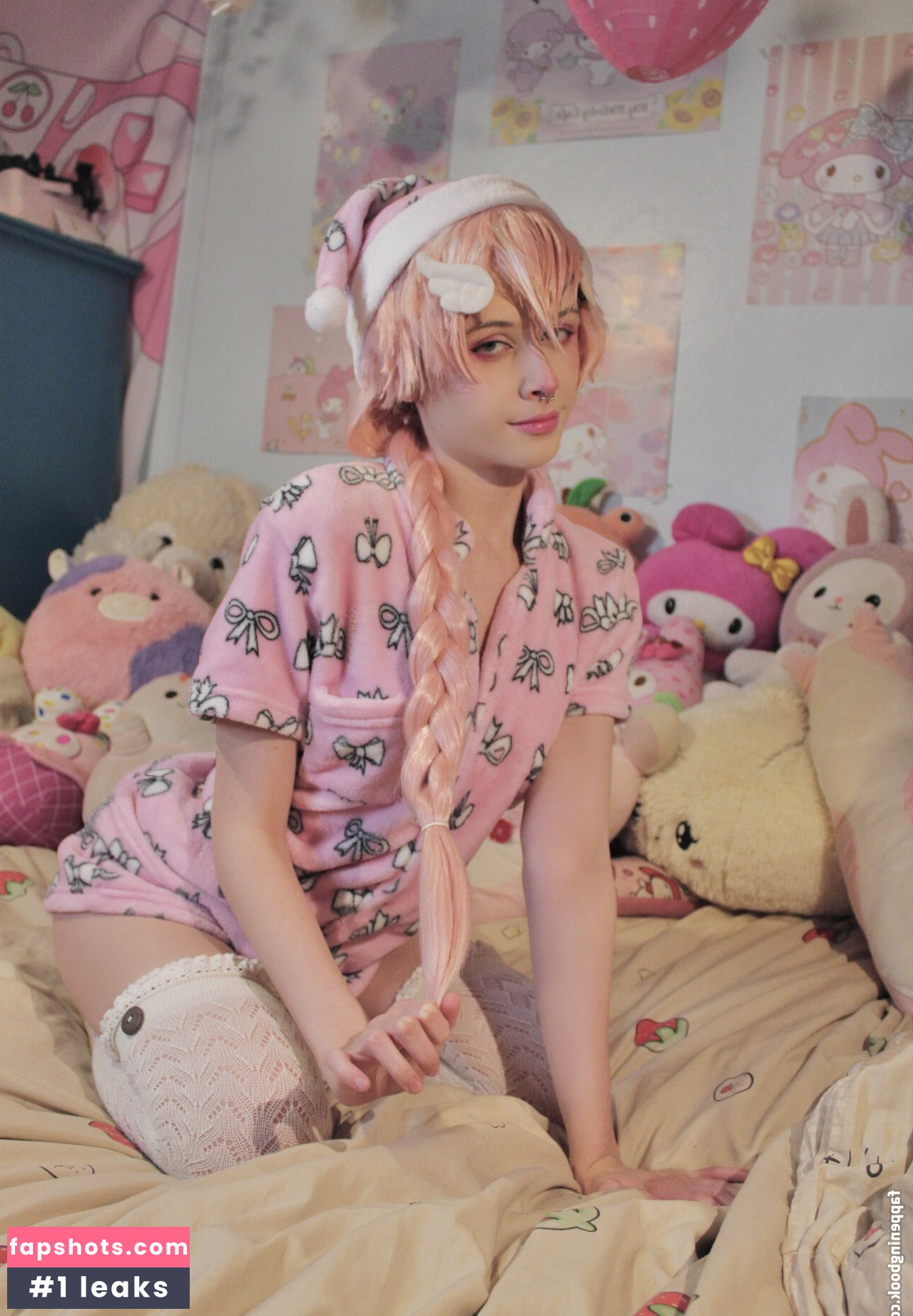 Strawbabyboy gallery photo #6