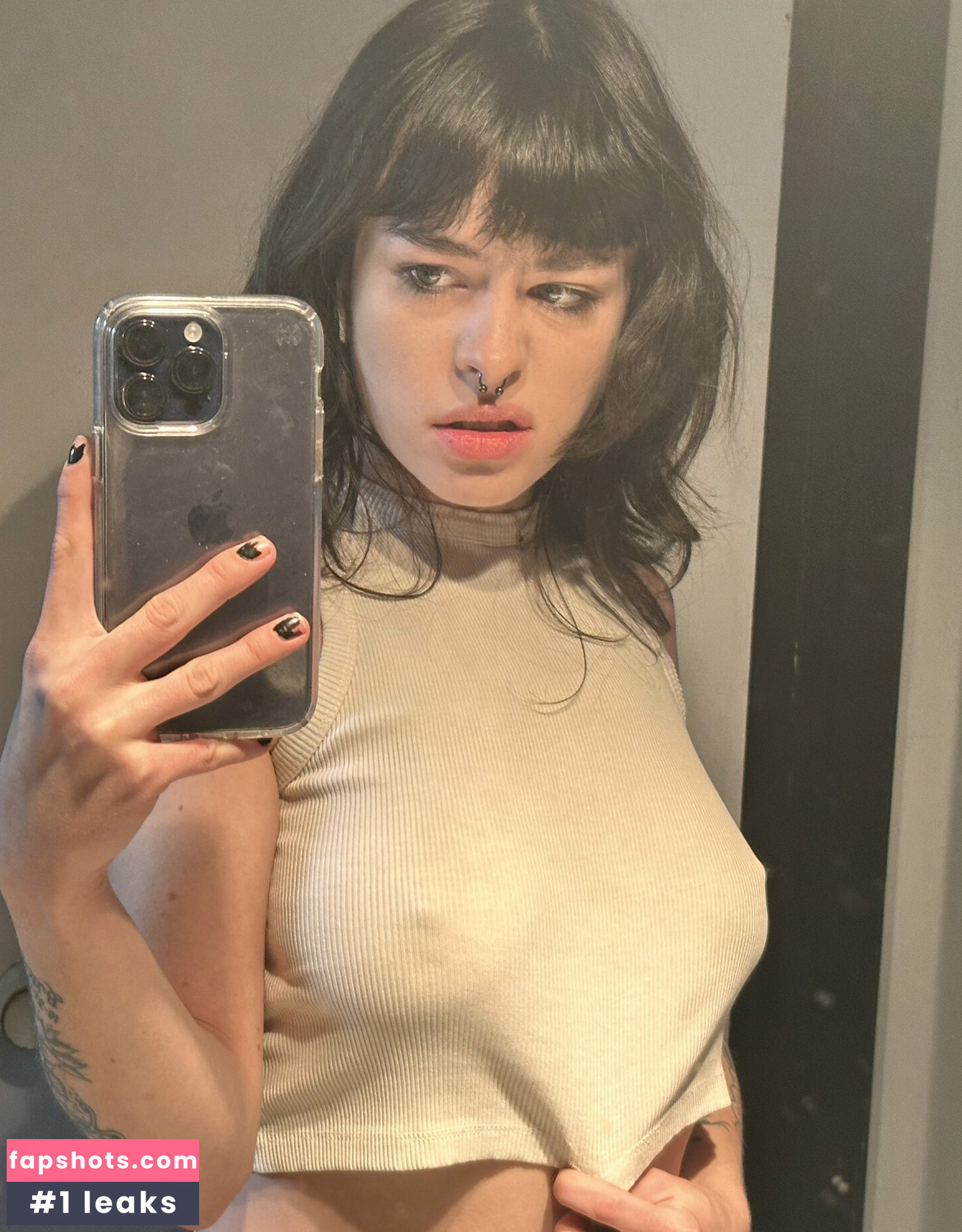 Strawberry_bb gallery photo #33