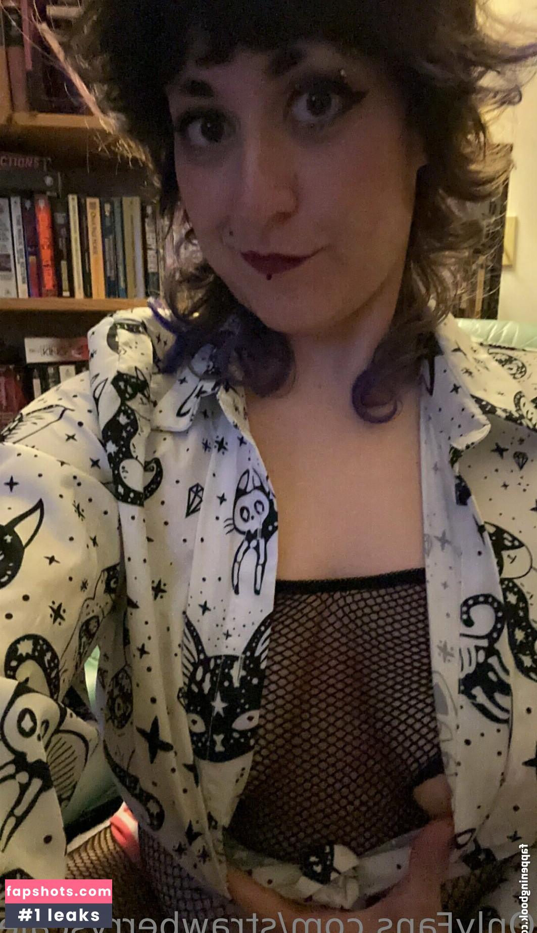 strawberryscales gallery photo #2