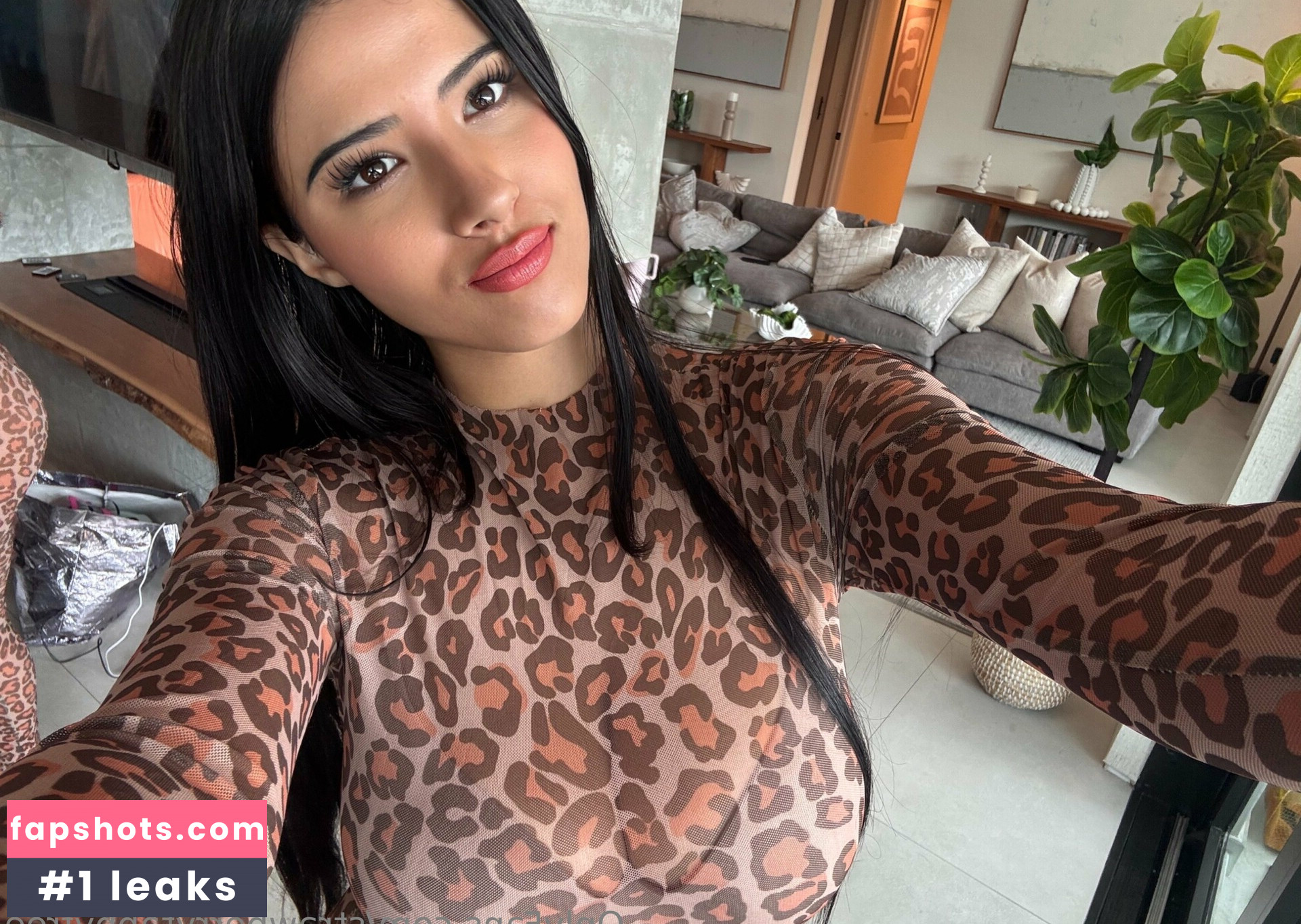 Strawberrytabby gallery photo #11