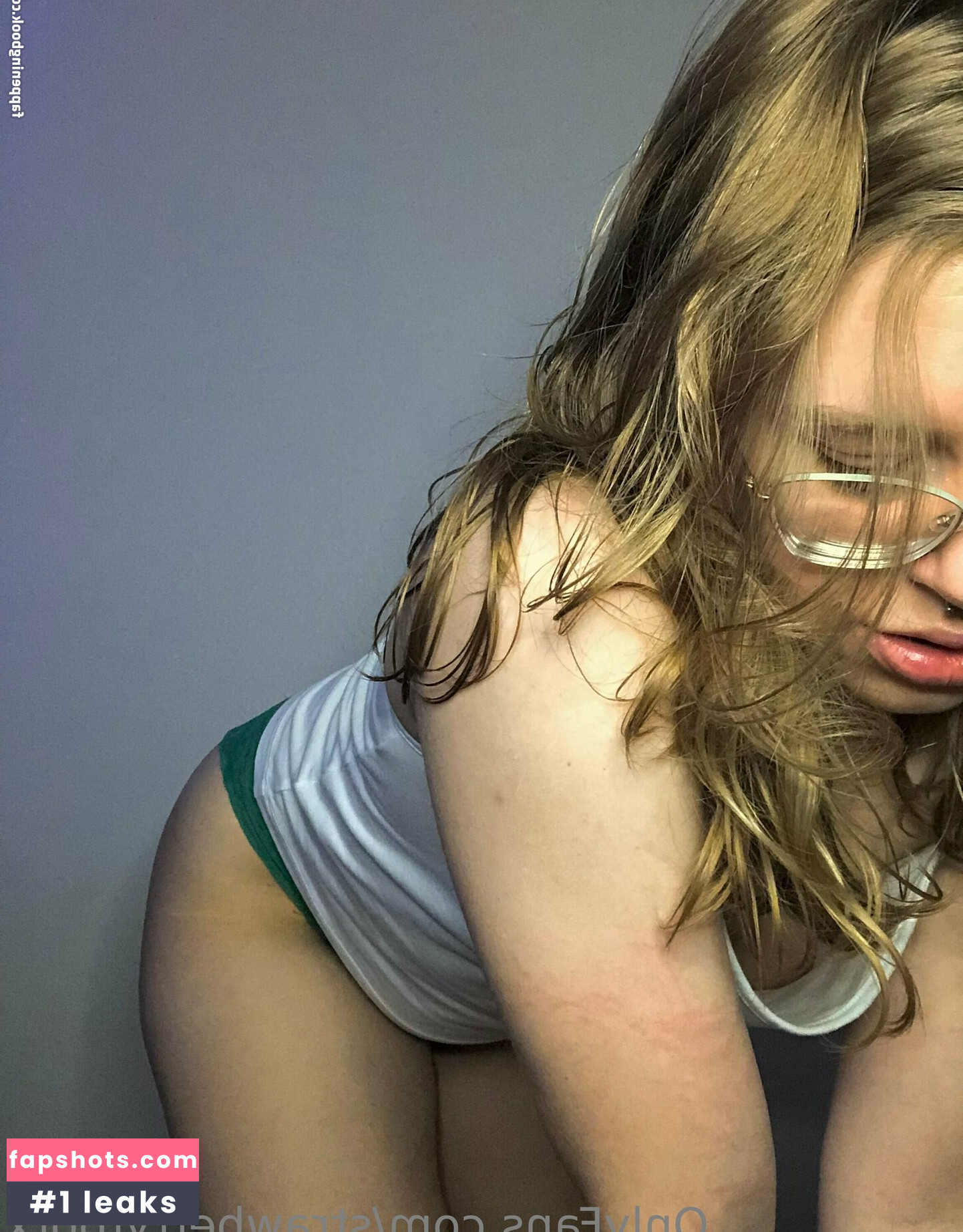 strawberrytootx Nude Leaks OnlyFans Photos #11 - Fapshots